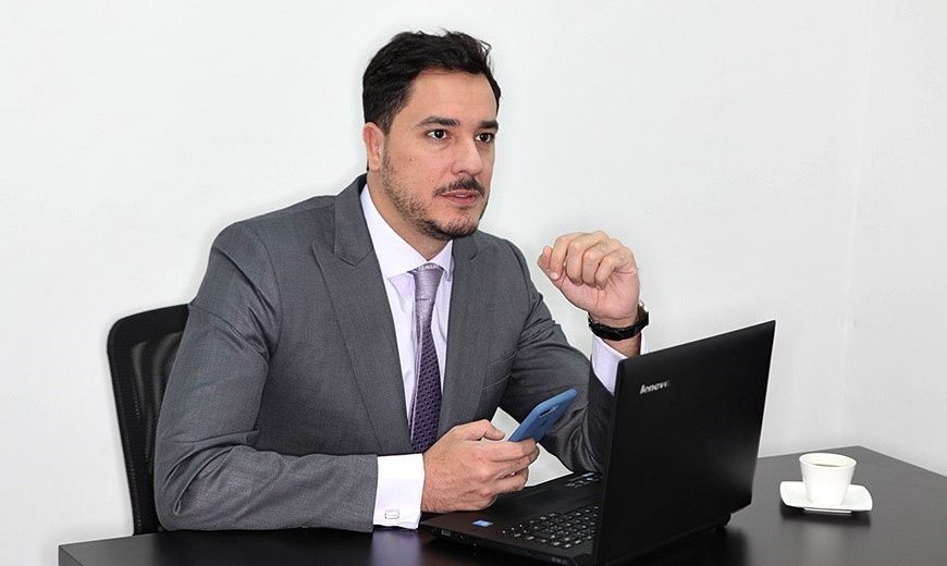 Especialista en Tecnología Recomienda Aumentar la Ciberdefensa Ante la Guerra Digital